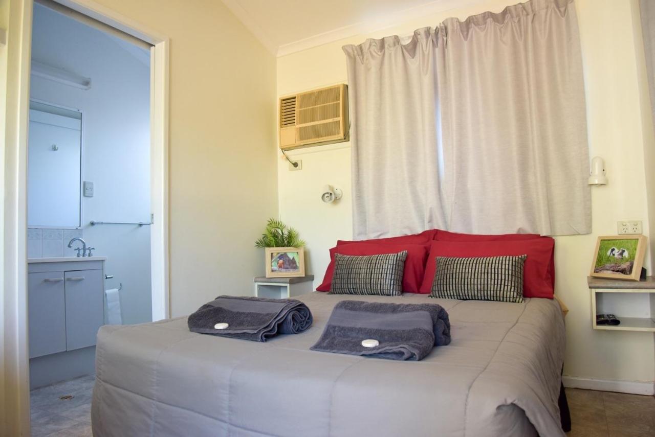 Mataranka Roadhouse Motel Buitenkant foto